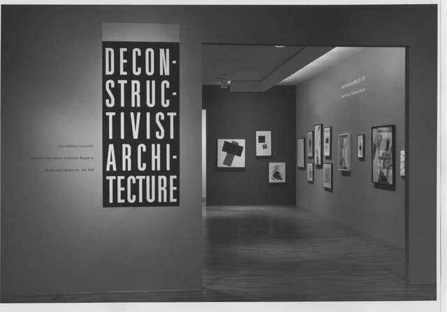 Clássicos da Arquitetura: Exposição desconstrutivista de 1988 no MoMA - Instalação 