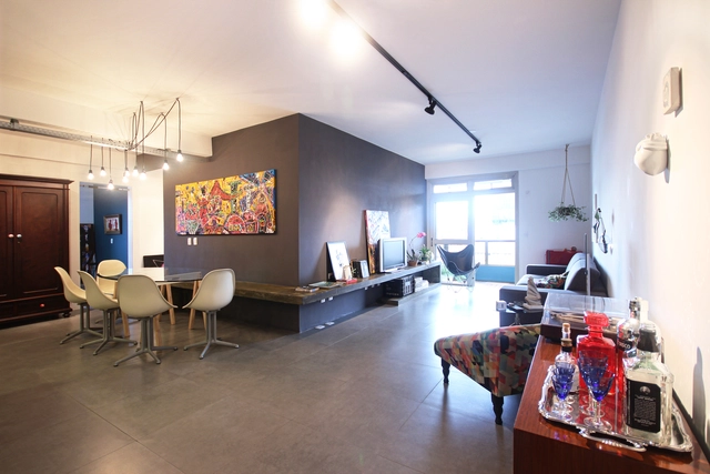 Apartamento Galeria / VIVA Arquitetura - Edifício De Apartamentos, Porta, Mesa, Cadeira