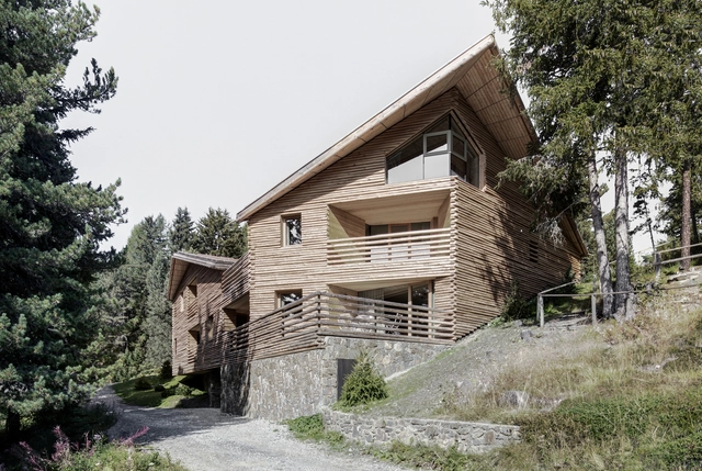 Casa torcida de apartamentos vacacionales S / bergmeisterwolf architekten - Casas