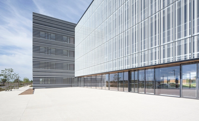 Centro Ecotox / Brunet Saunier Architecture - Centro De Investigación