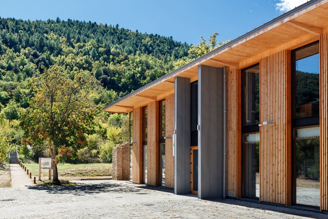 加泰罗尼亚比利牛斯地区自然公园之家 / INCA Architectes - 独立住宅
