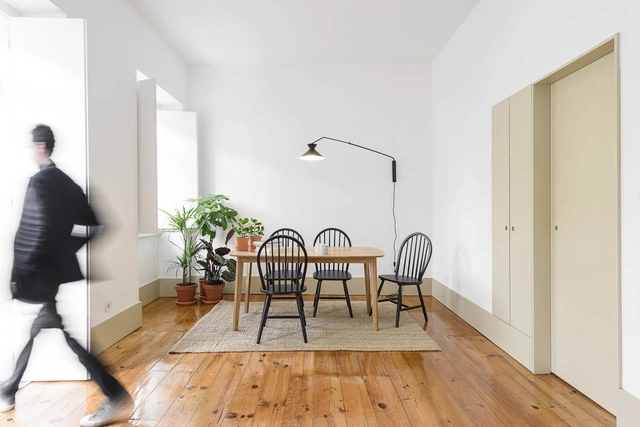 Franklin / ARRIBA - Apartment Interiors, Door, Table, Chair