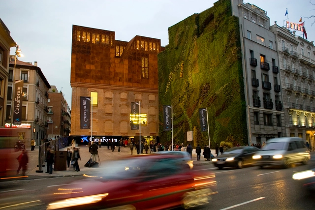 Guia de arquitetura de Madri: 20 lugares que todo arquiteto deveria conhecer - Imagem de Destaque