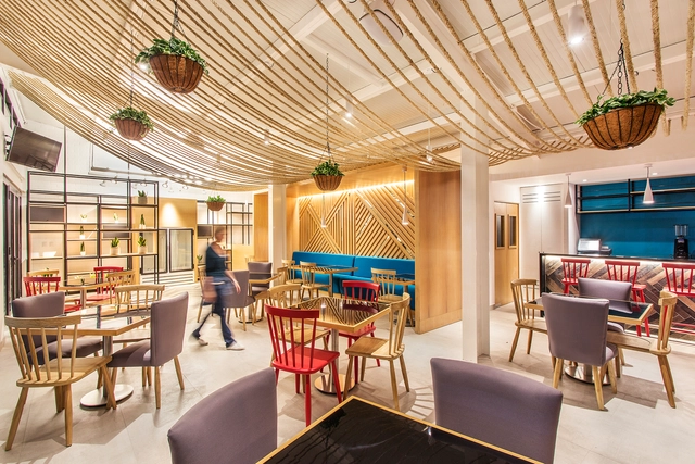 EL CAFECITO / Olik Studio - Café, Fijación Vigas, Mesas, Sillas