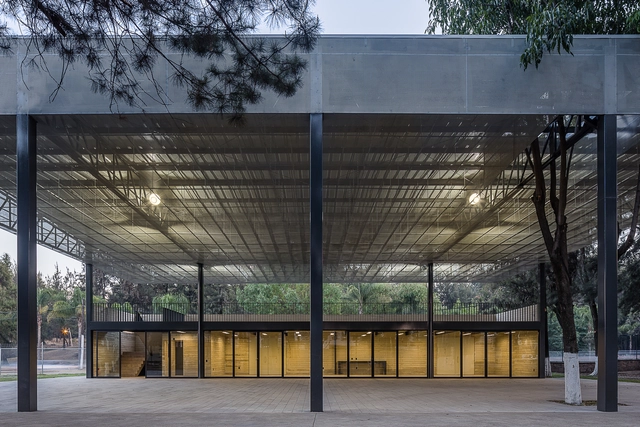 Centro Comunitario y Unidad Deportiva El Polvorín  / Nadia Valenzuela Flores - Centro Comunitario, Fachada, Puerta