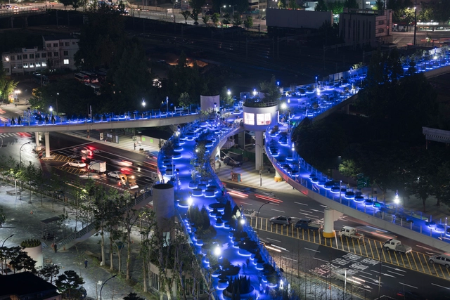 MVRDV transforma rodovia abandonada de Seul em um parque elevado - Imagem de Destaque