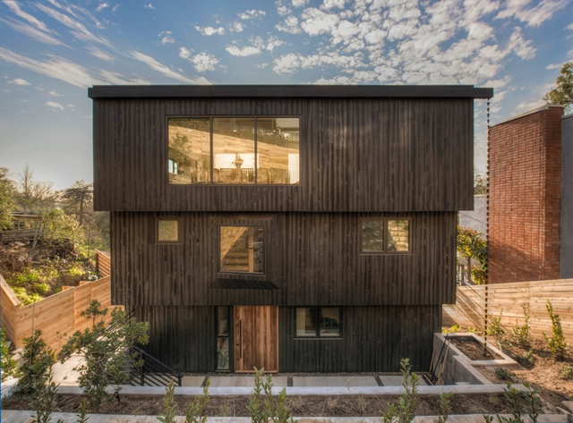 Casa en Avenida Armstrong / The LADG - Casas