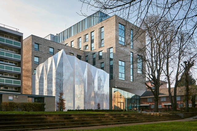Distrito Southwark y Teatro Peckham / Jestico + Whiles - Edificios Para Estudiantes