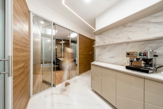 Oficina Edificio Panorama  / BAUM Studio - Apartamentos, Cocina, Puerta, Encimera, Sillas