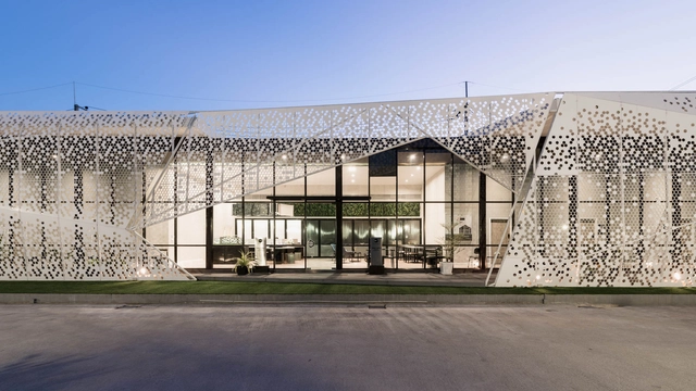 为建筑加一幅雪景图——曼谷 Modiz Condo 售楼处 / PODesign - 商业建筑