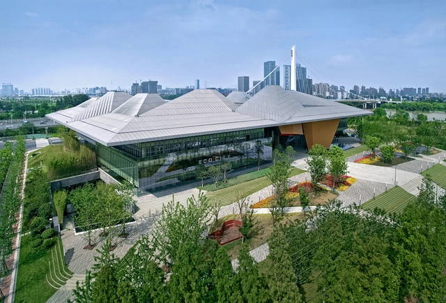 Centro de Exibições Nanjing Eco-Tech / NBBJ + Jiangsu Provincial Architectural Design & Research Institute - Espaço De Exibições 