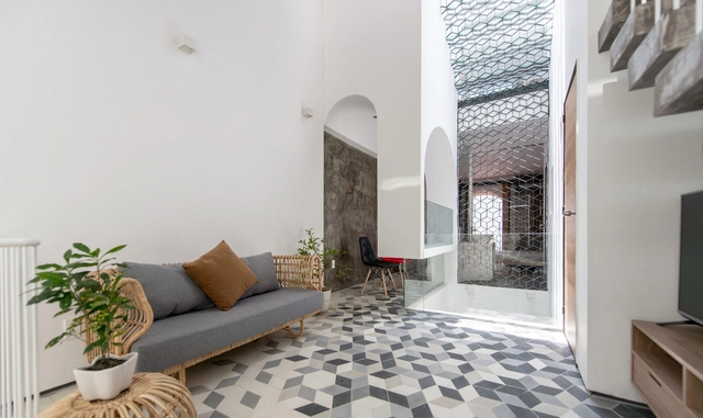 Backyard House / AD+studio - Houses, Door, Arch, Facade, Chair