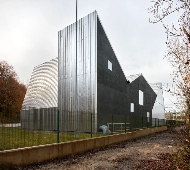 Planta de Tratamiento San Claudio / Padilla Nicás Arquitectos - Arquitectura Industrial