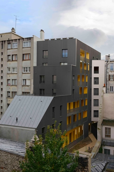 拾级而上，每一层都是不一样的街景 Mercadet  / Verdier + Rebiere architects + F. Commerçon architect - 公寓