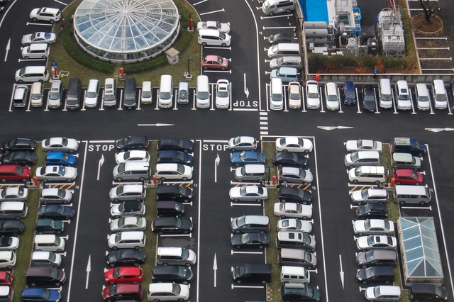 La tontera del estacionamiento gratuito - Imagen Principal