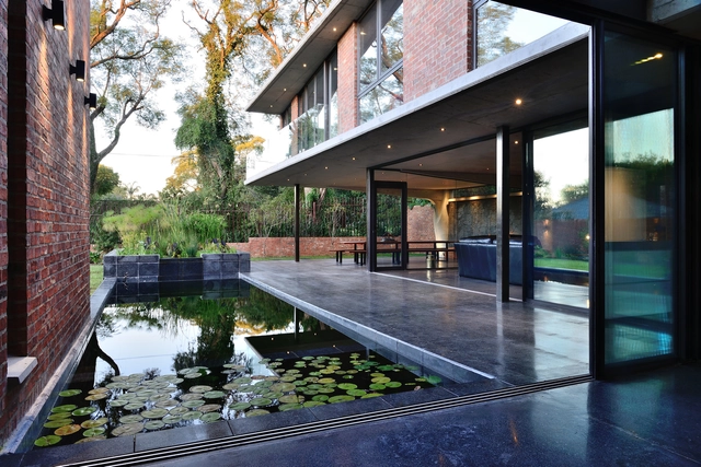 Casa Sher / Eftychis Architects - Casas