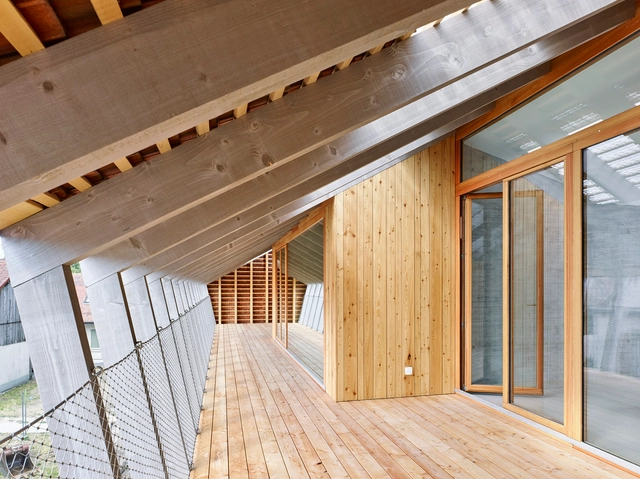 二宅，一校，一活动中心 / bunq architectes - 宿舍
