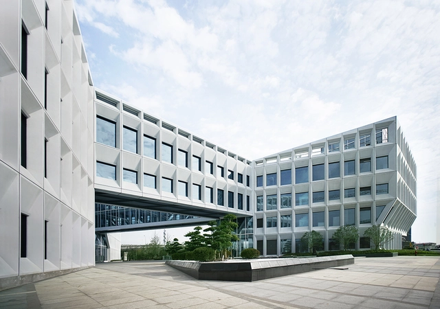 Shanghai Baoye Center / LYCS Architecture - Institutional Buildings