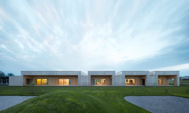 鸭子湖畔的幼儿园 / Bernardo Bader Architekten - 幼儿园