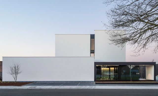 DELTA - Tielt / DE JAEGHERE Architectuuratelier - Edifícios De Escritórios
