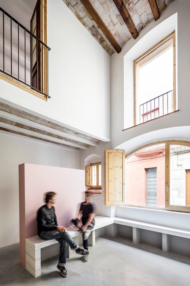 卡萨露娜/ CAVAA Arquitectes  - 别墅室内