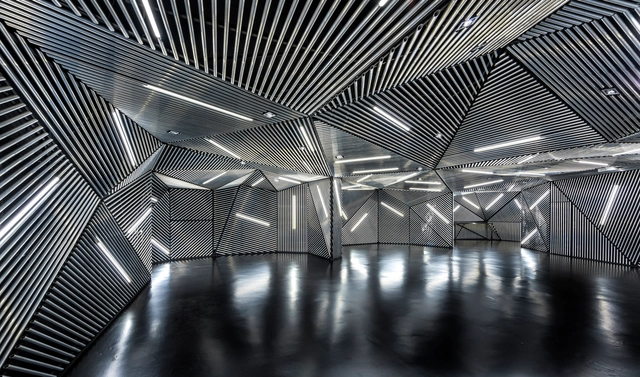 RACE / Ministry of Design - Taller