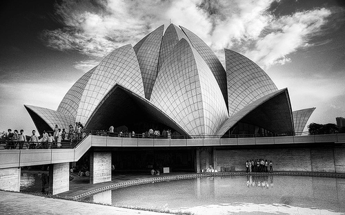 Clássicos da Arquitetura: Templo de Lótus / Fariborz Sahba - Templo