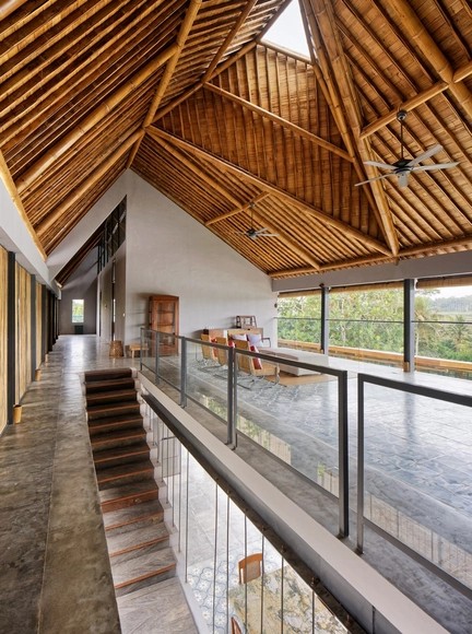 Residência Casablancka / Budi Pradono Architects - Casas