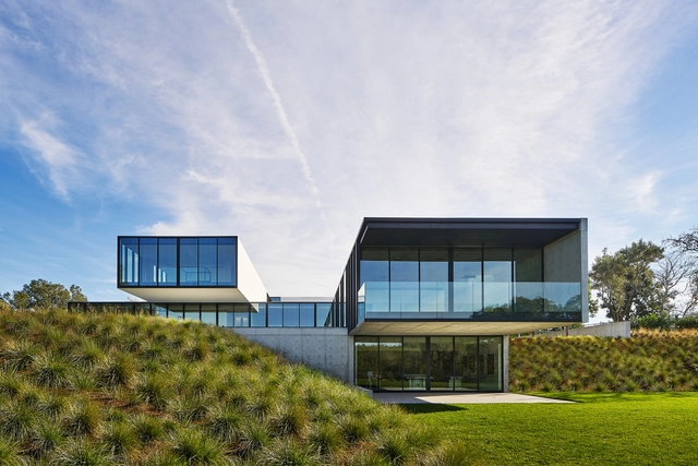 “か ”形住宅:漂浮的线条 / Stanley Saitowitz | Natoma Architects - 独立住宅