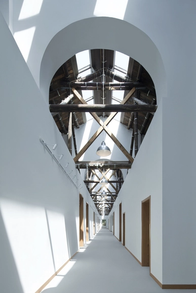 Space Renovation of No.5 Teaching Building  / C+ Architects - Renovation, Beam, Arch, Facade