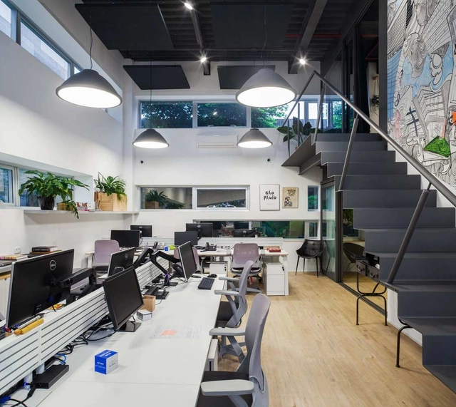MetrixLab  / Gema Arquitetura - Escritórios, Cozinha, Escada, Mesa, Cadeira