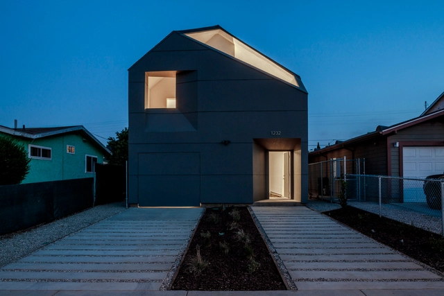 Casa IVRV / Habitat for Humanity Los Angeles + Darin Johnstone - Casas