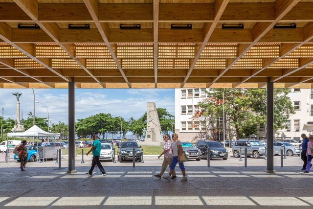Acesso ao Bondinho do Pão de Açúcar  / a+ arquitetura - Estruturas E Instalações, Fachada, Banco