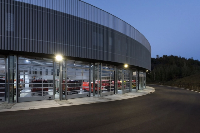 Fire Station for the Sri-Charleroi / SAMYN and PARTNERS - Exterior Photography, Fire Station, Facade