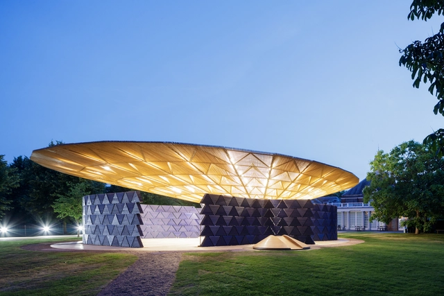 Critics Laud Francis Kéré’s 2017 Serpentine Pavilion for Its Simplicity and Authenticity - Featured Image