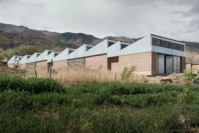Agricultural School Bella Vista / CODE - Schools , Facade