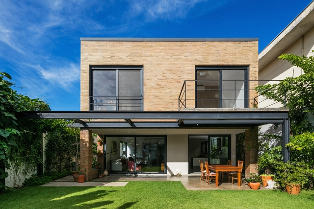 Casa granja Julieta / Jamelo Arquitetura - Casas