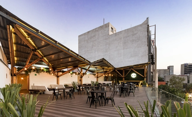 Terraza Timberland /  A-001 Taller de Arquitectura - Casas, Fachada, Sillas
