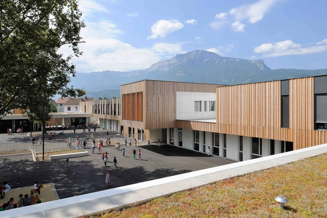 School Group Beauvert / Atelier Didier Dalmas - Schools , Facade