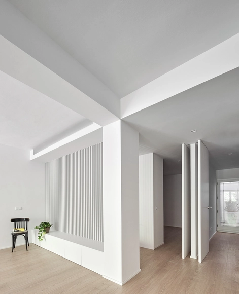 Reforma vivienda en Ciutat Vella / Kahane Architects + Jordi Pagès - Renovación