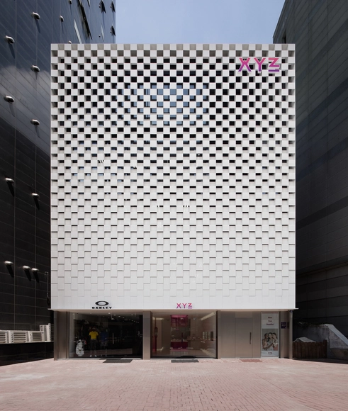建筑的“透视装” XYZ Formula 公司大楼 / WGNB - 商店
