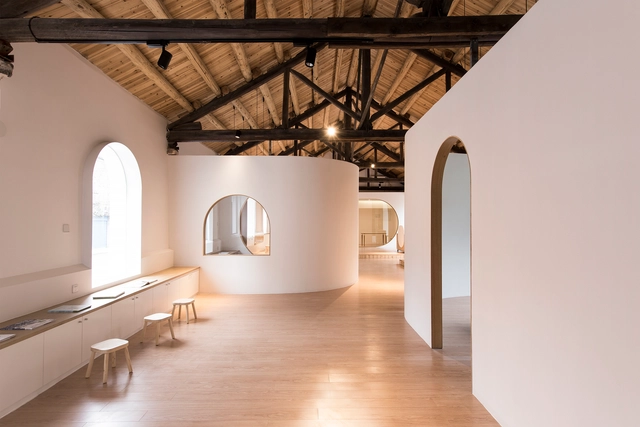 Town Folktales / FON STUDIO - Adaptive Reuse, Beam, Arch, Bench, Table
