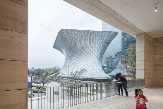 El Museo Soumaya de FR-EE fotografiado por Laurian Ghinitoiu - Imagen Principal