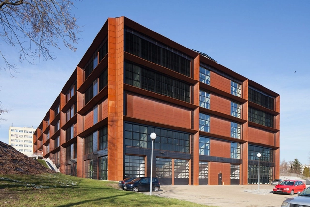 Centro de Innovación y Tecnologías Avanzadas / AMC – Andrzej M. Chołdzyński - Centro De Investigación