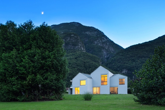 Casa XXII Preonzo  / Davide Macullo Architects - Casas