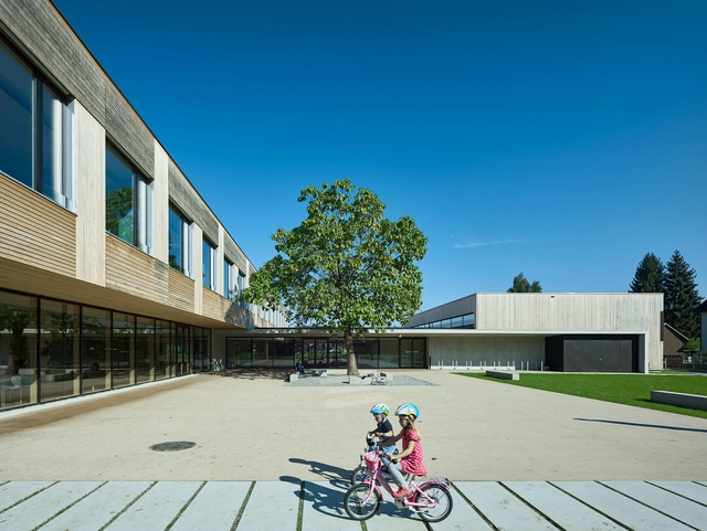 Elementary School Edlach / Dietrich | Untertrifaller Architekten - Elementary & Middle School, Facade