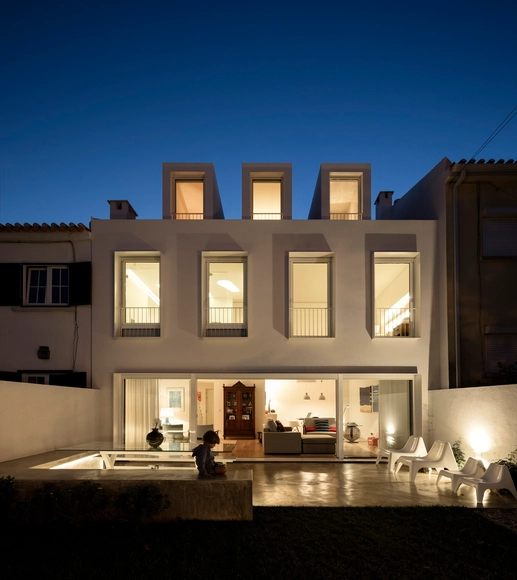 “双面住宅” Restelo House TC / João Tiago Aguiar, Arquitectos - 改造项目