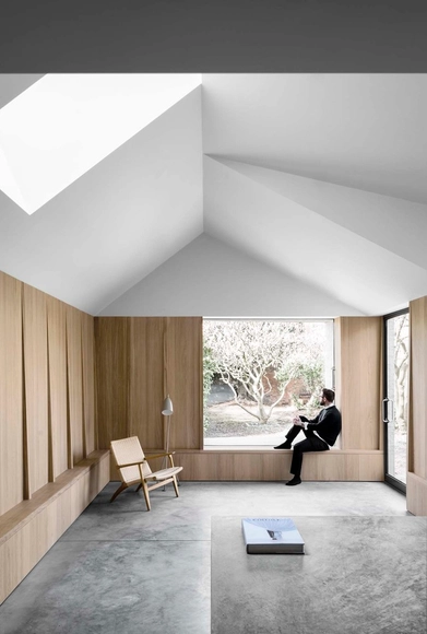 Kew House / McLaren.Excell - Renovation, Facade, Beam, Lighting, Bench