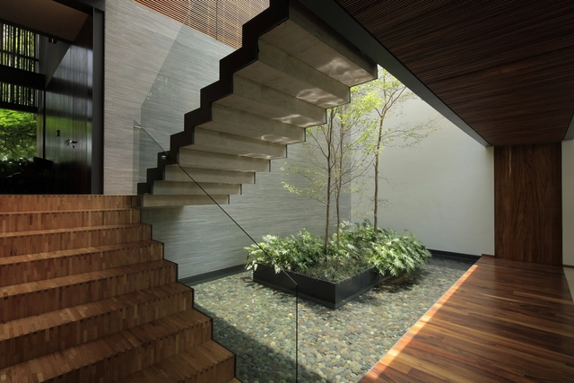 Casa HNN / Hernández Silva Arquitectos - Renovación, Jardín, Escaleras, Fachada, Barandas, Iluminación