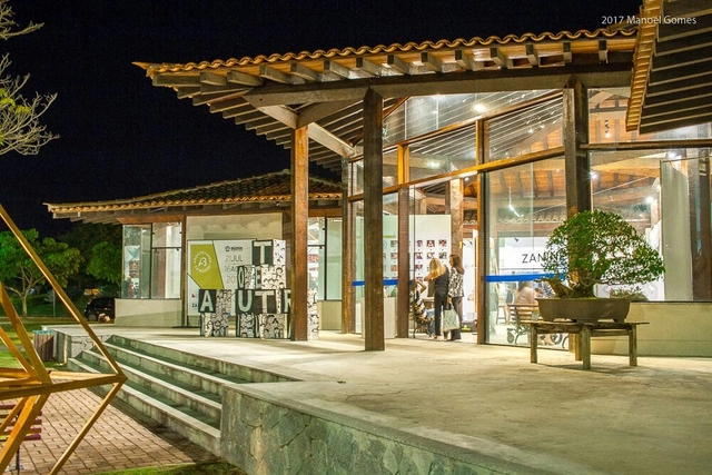Arquitetando em Búzios - volumetria e telhado de cerâmica marcam estilo local que atravessa gerações - Imagem de Destaque